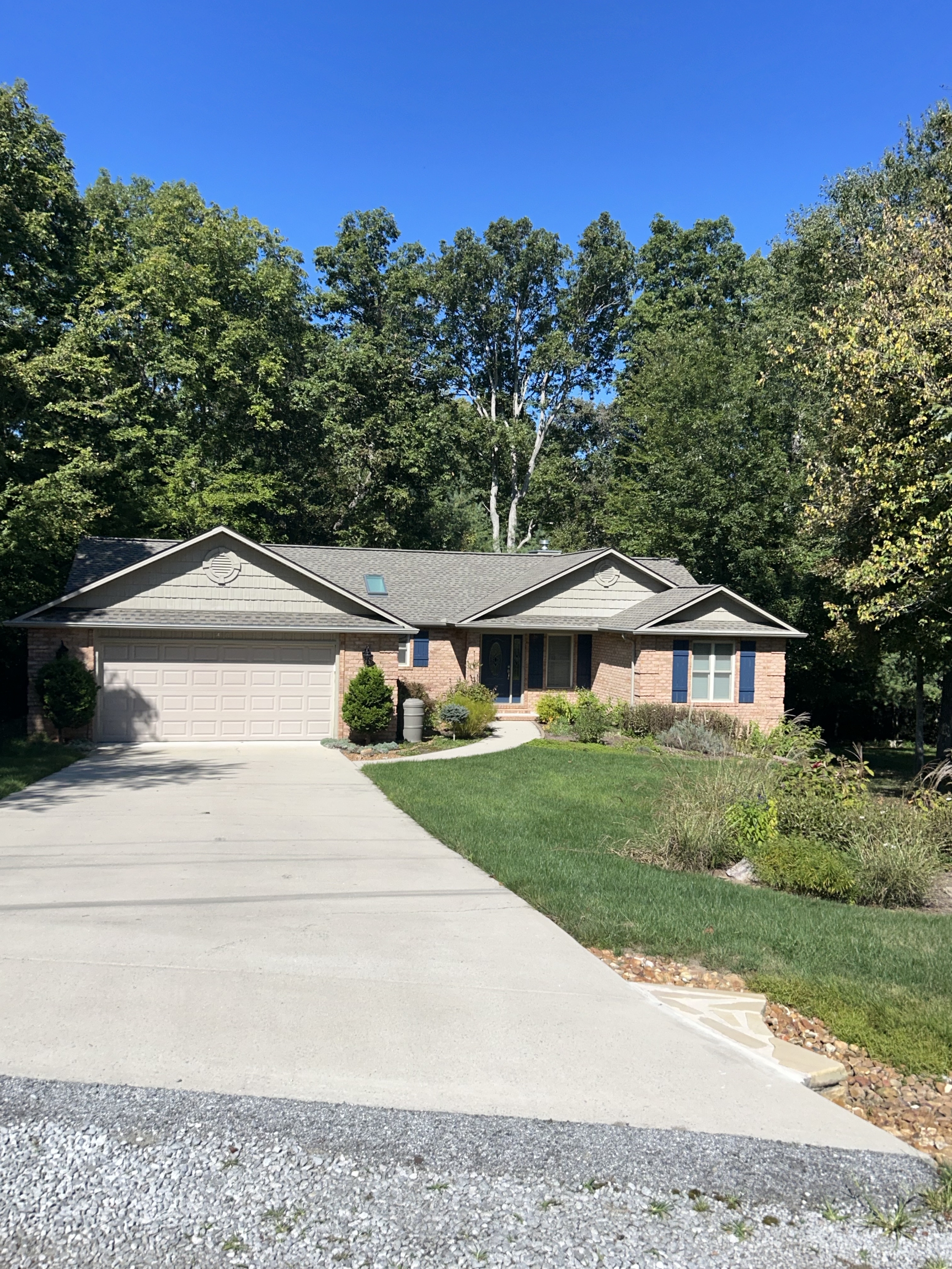 40 Brooks Lane