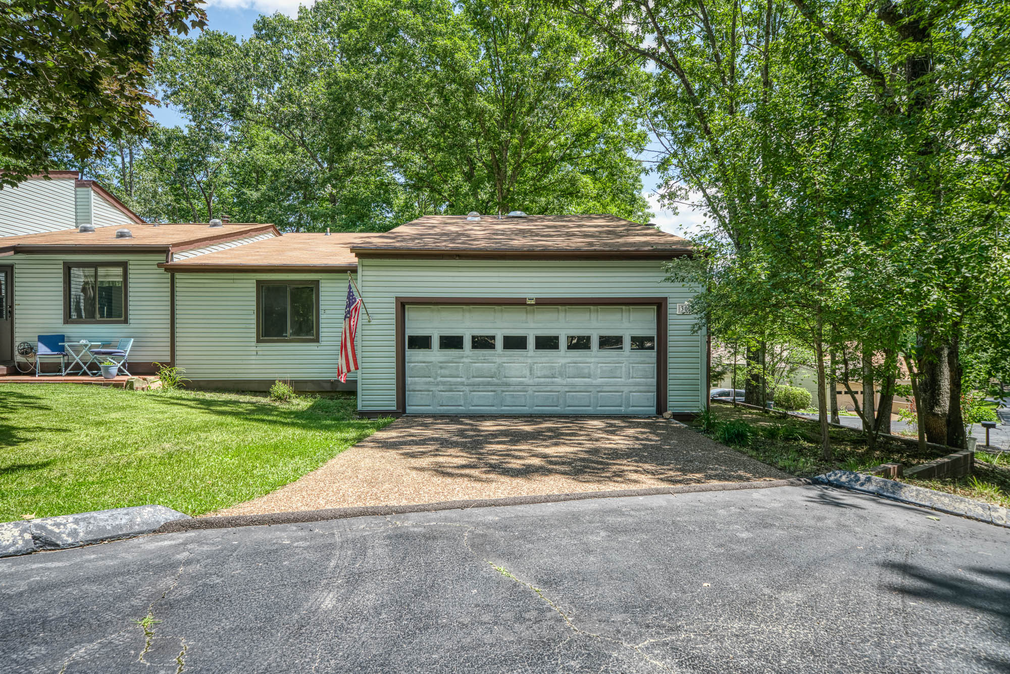 30 Woodland Terrace - .