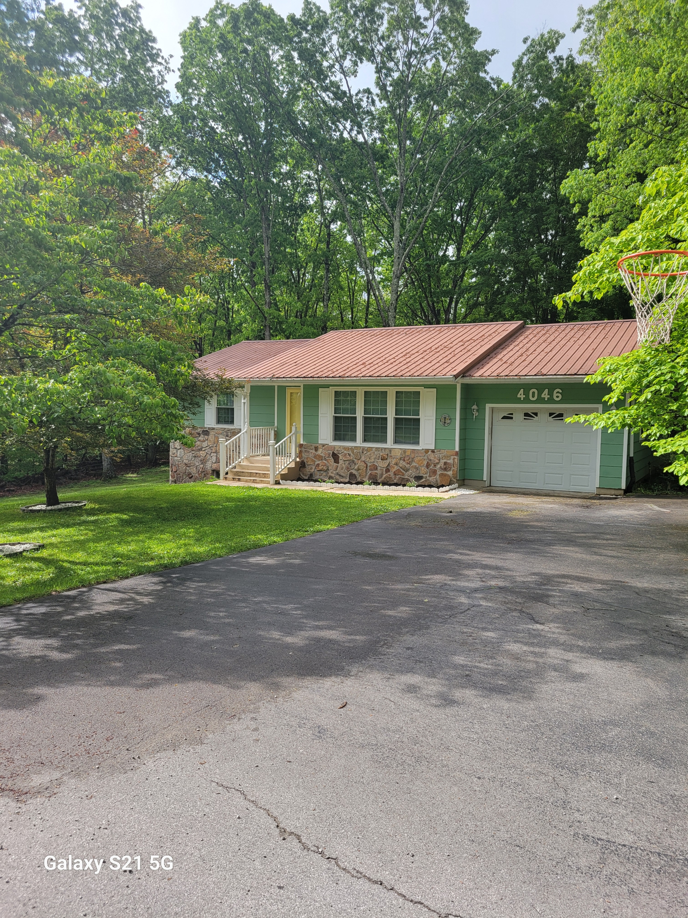 4046 Sioux Road